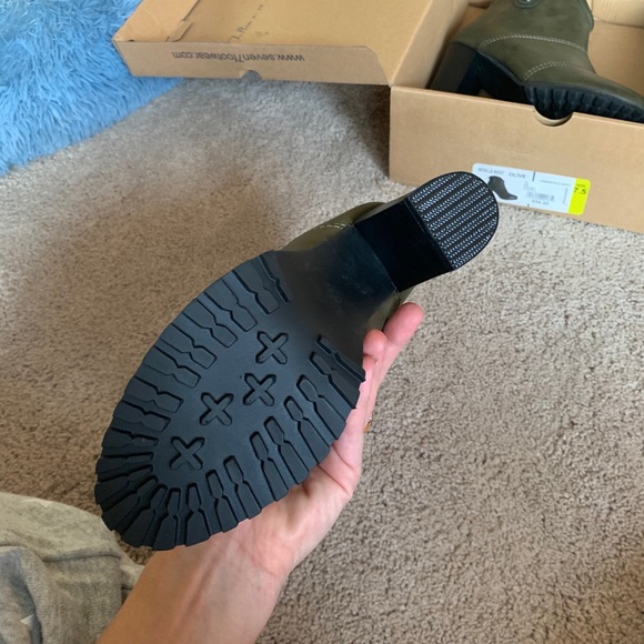 Seven Seville Booties in olive - Picture 4 of 4